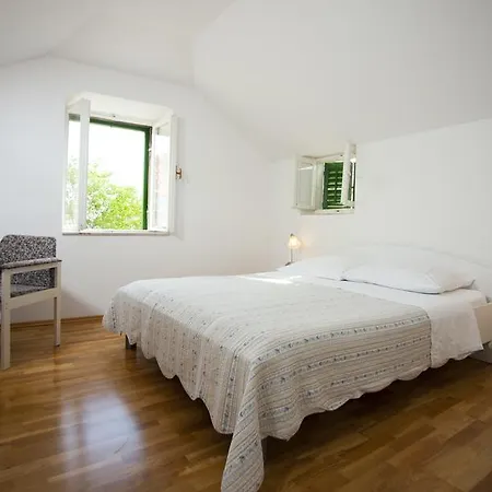 Apartment Pirija Split